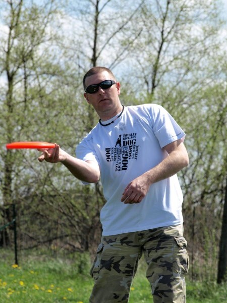 Frisbee seminar-Barje 20.4.2oo8 - foto povečava