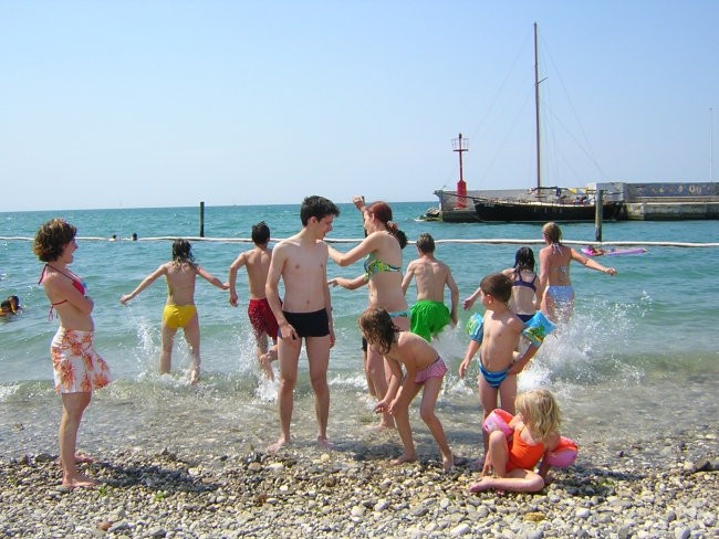 24.6.2006 – na prvi dan počitnic smo peljali otroke na morje v Koper. 