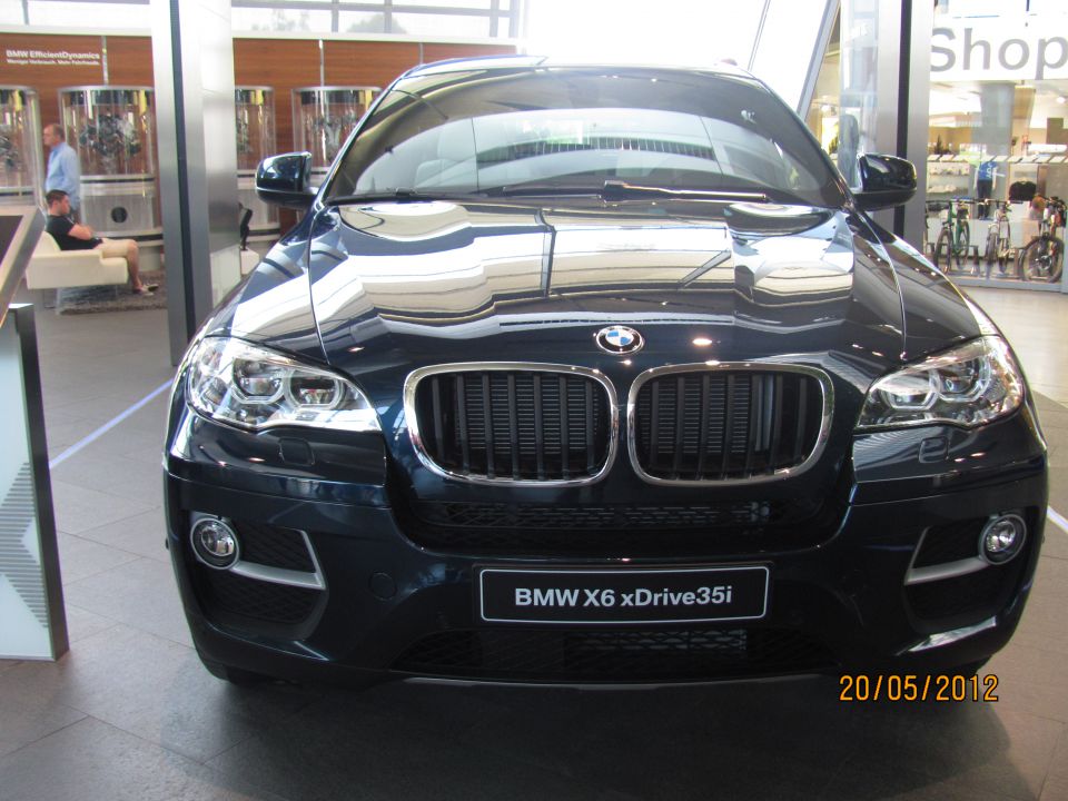 BMW Welt 20.5.2012 - foto povečava