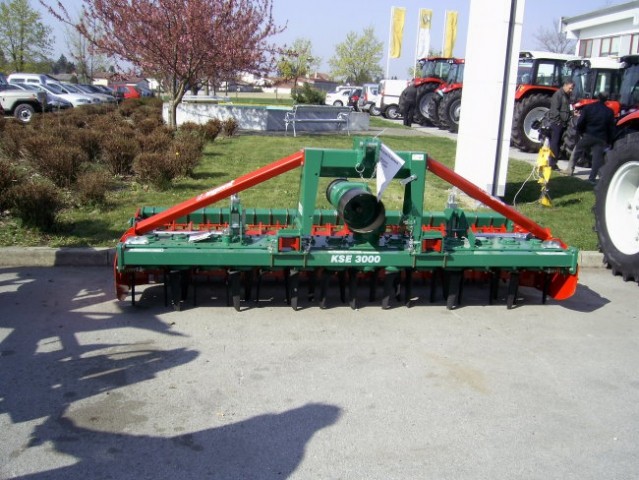 Ormož 2008 predstavitev traktorjev - foto