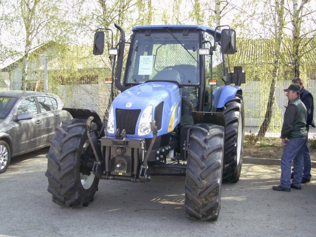 Ormož 2008 predstavitev traktorjev - foto povečava