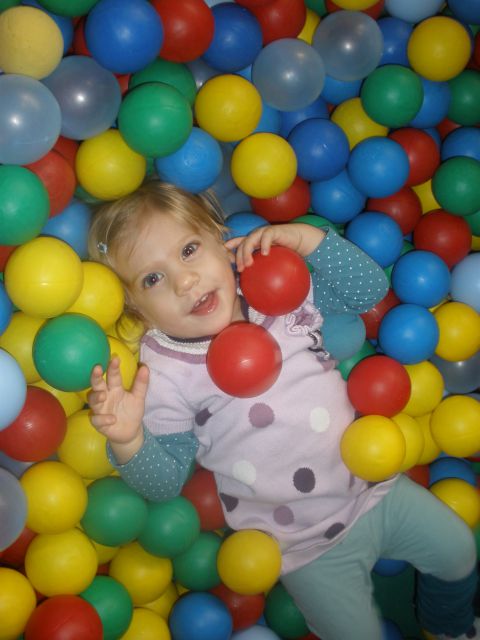 Mia šestnajsti mesec - foto