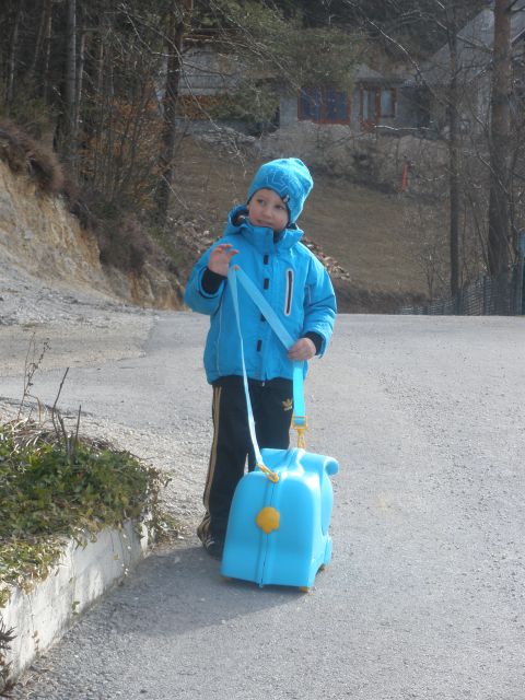 Mia šestnajsti mesec - foto