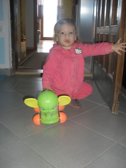 Mia šestnajsti mesec - foto