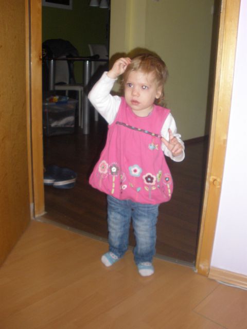 Mia šestnajsti mesec - foto
