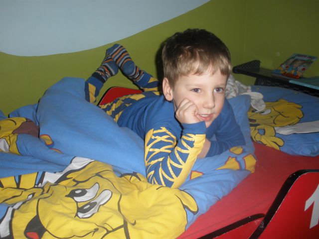 Mia šestnajsti mesec - foto