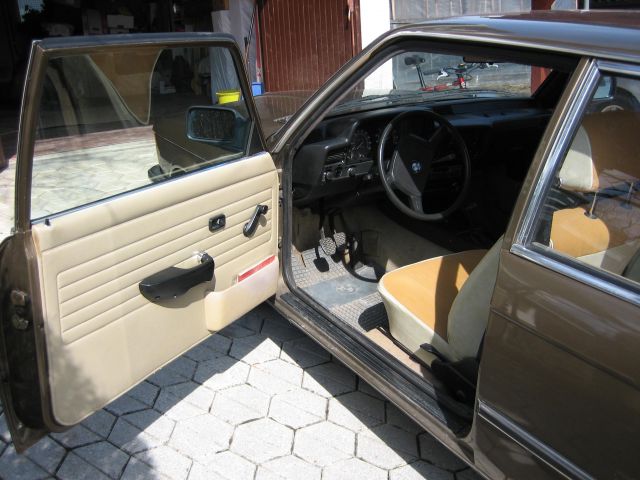 BMW E21 318i - foto