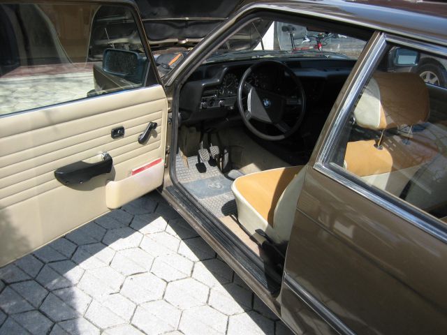 BMW E21 318i - foto