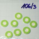 plastični gumbi z zelenim robom