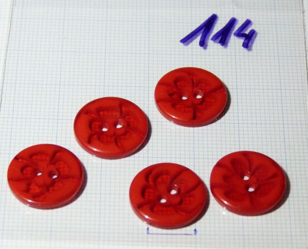 Plastični gumbi z rožico rdeči