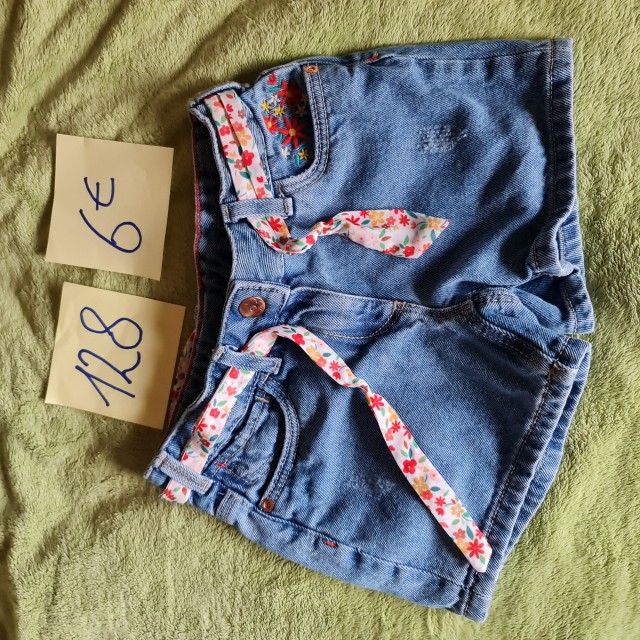 Na novo dodajam oblačila za deklico 122-134 - foto
