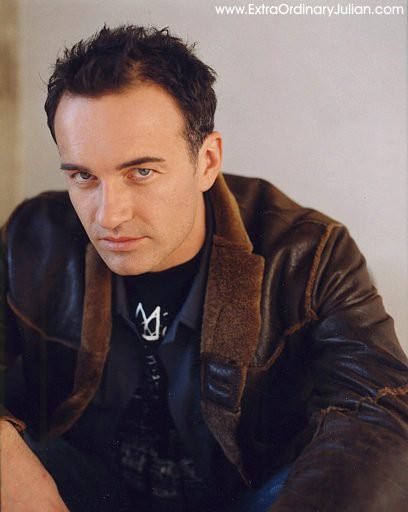 Julian McMahon - foto povečava