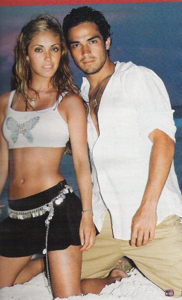 Anahi y poncho-mia y miguel - foto povečava