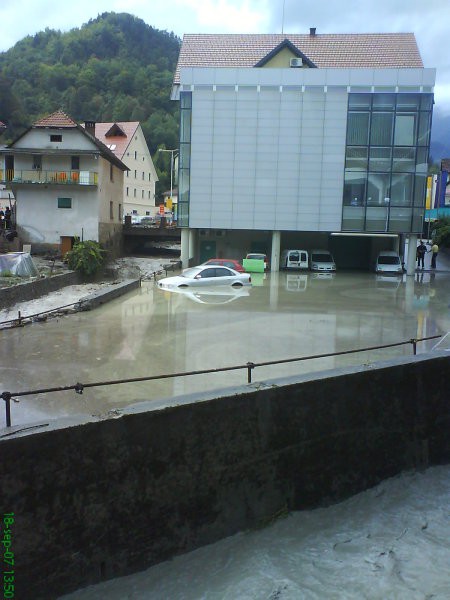 Poplava v Cerknem - foto povečava